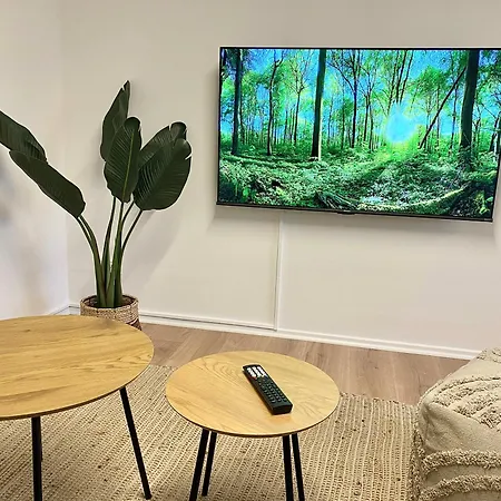 Big Modern Space 75sqm Apartmán